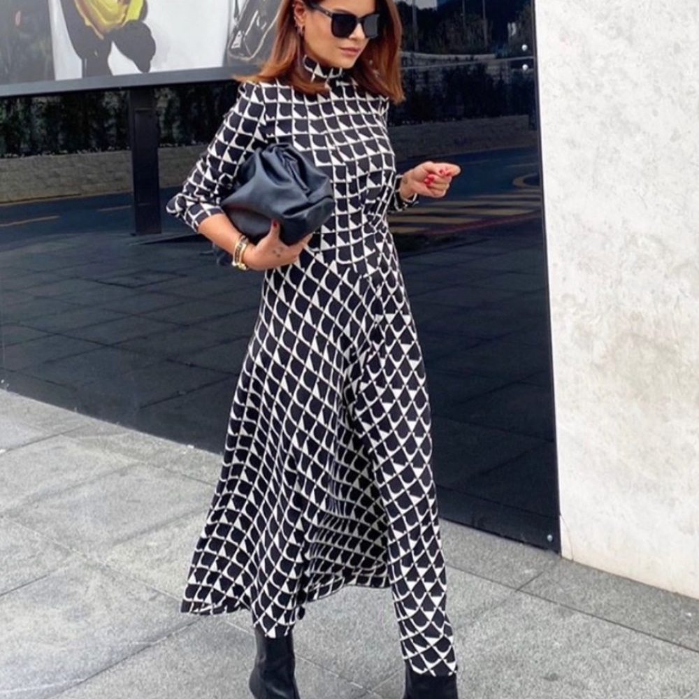 Zara Bestselling black & cream pattern mid…